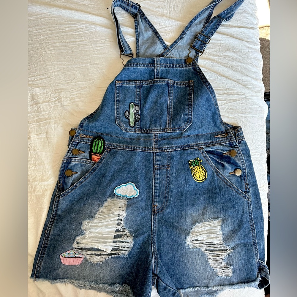 Chiqle Overalls W/ Patches